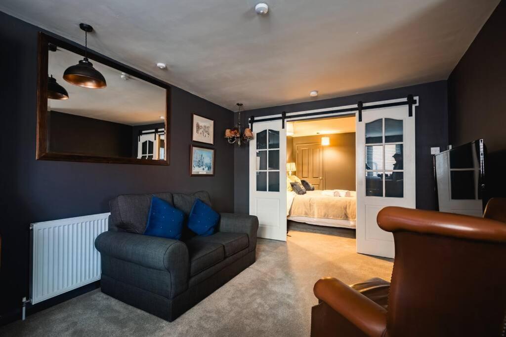 Hullidays》old Town Luxury Cavern Apartamento *