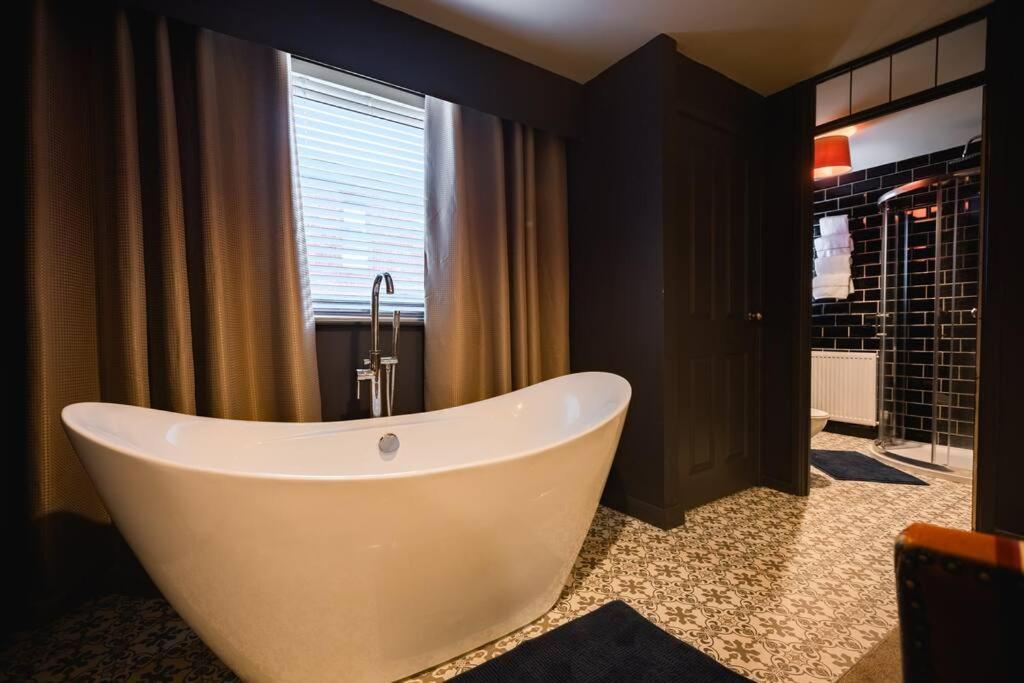 Apartment Hullidays》old Town Luxury Cavern